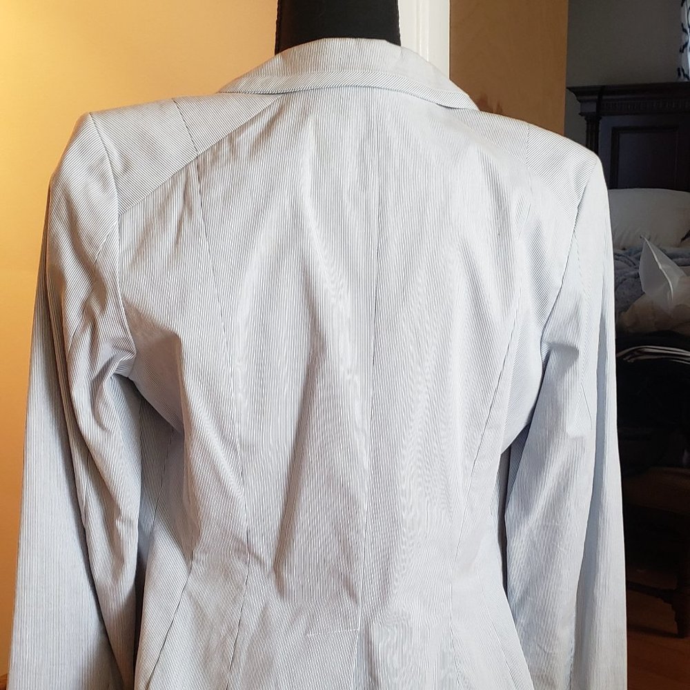 Blazer - Picture 6 of 8